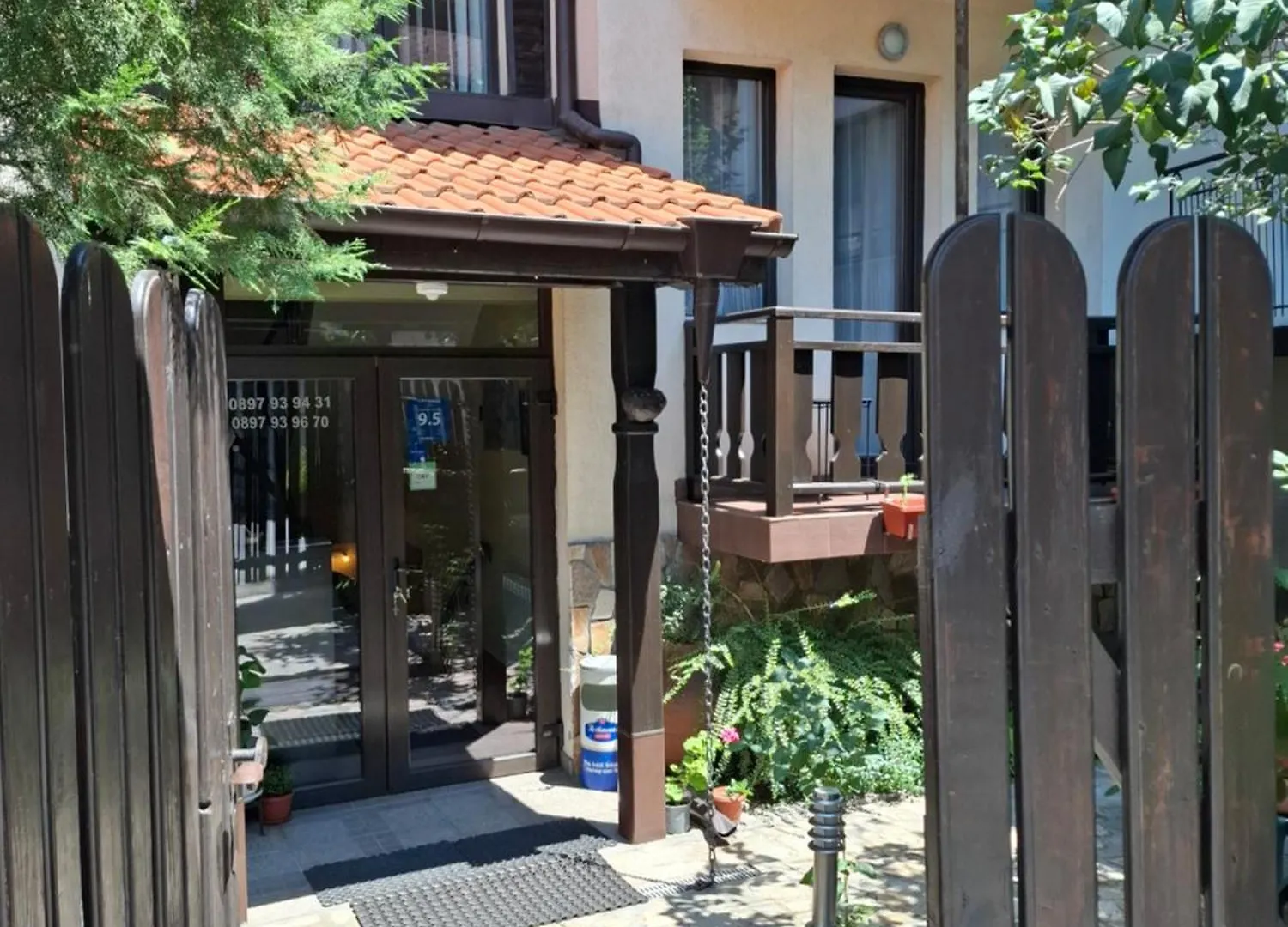 Guest House Skabrin 반스코