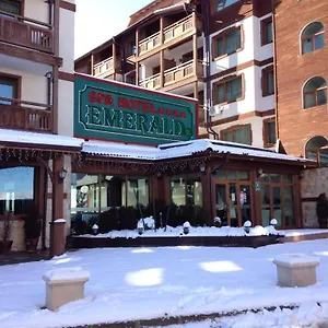Emerald Apartment-complex Hotel